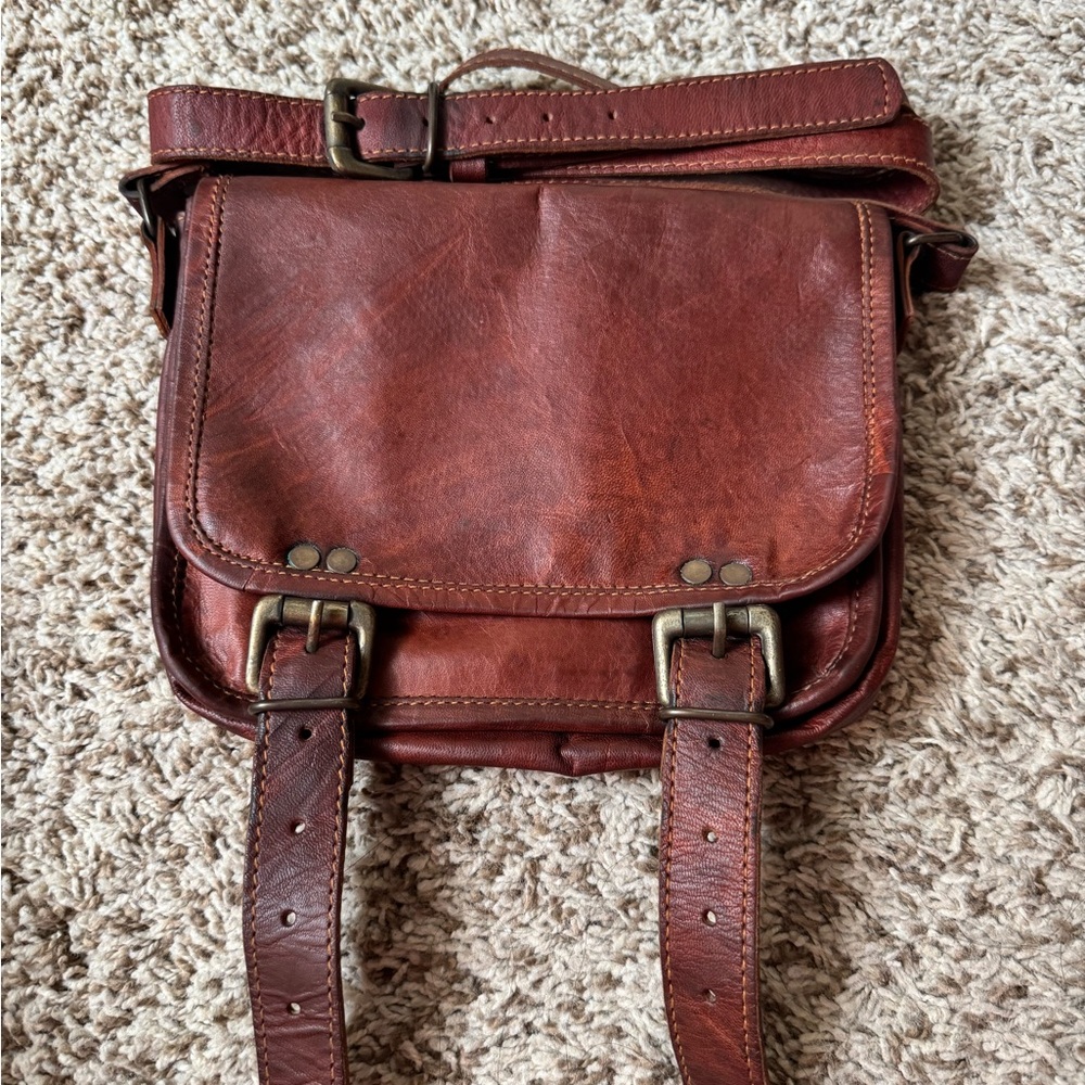 Urban Leather Classic Brown Leather Messenger Bag